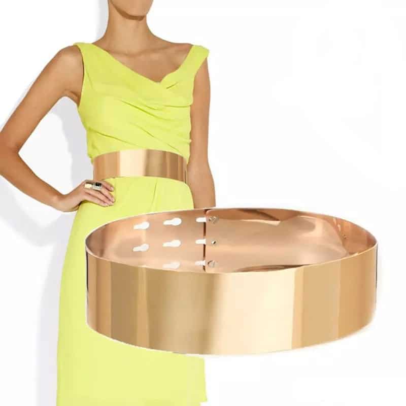 Ceinture large en métal doré et brillant pour femmes – Image 2